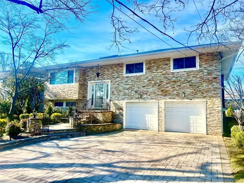 1026 Dartmouth Ln, Woodmere, NY 11598