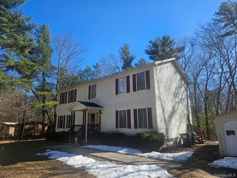 65 W Peenpack Trl, Deerpark, NY 12780