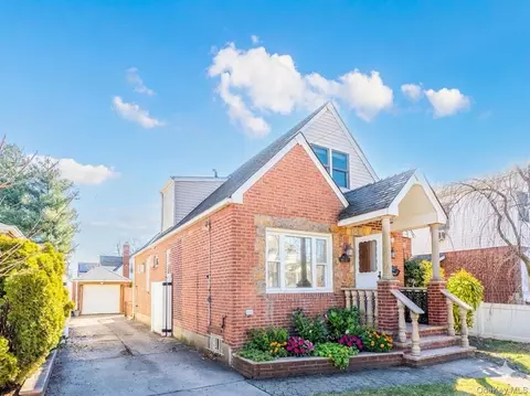 65-11 168th St, New York, NY 11365