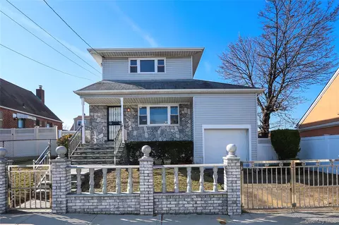 21614 132nd Rd, New York, NY 11413