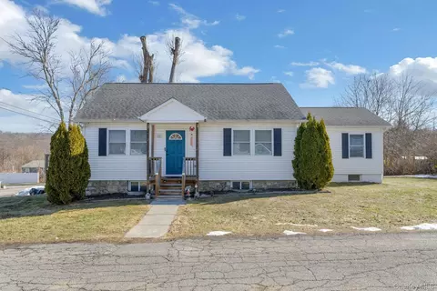 34 Ashburton Rd, Kent, NY 10512