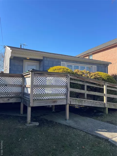 15458 20th Rd, New York, NY 11357