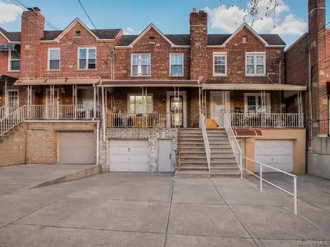 986 Neill Ave, New York, NY 10462