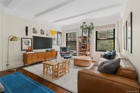 35 W 82nd St #5B, New York, NY 10024