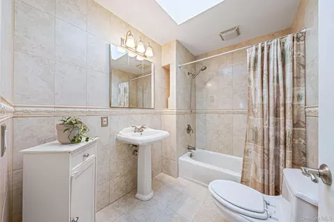 Bath - 47 Thorburn Ave, Patchogue, NY 11772 photo 1 of 1