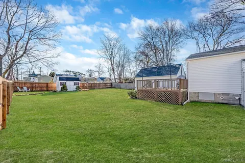 Exterior - 47 Thorburn Ave, Patchogue, NY 11772 photo 6 of 6