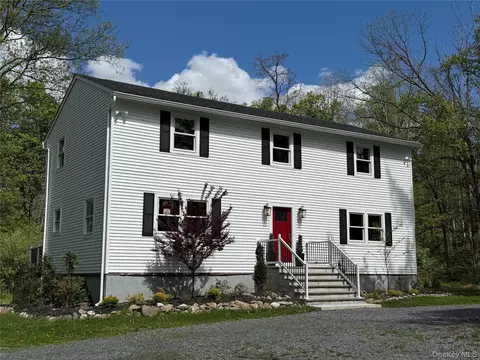 30 Daly Rd, Wallkill, NY 10940