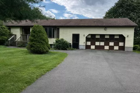 14 Meadowmere Ln, Liberty, NY 12754