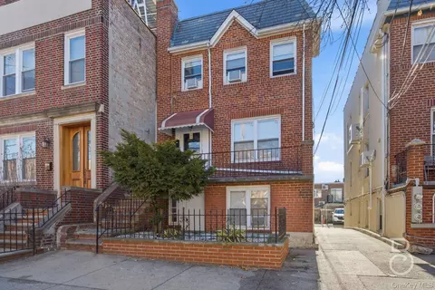 25-49 42nd St, New York, NY 11103