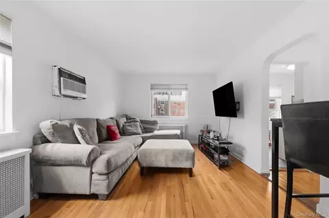 263-28 73rd Ave #1ST, New York, NY 11004