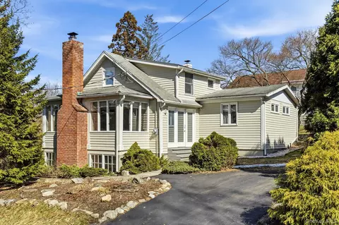 9 Cottage Grove Ave, Mount Pleasant, NY 10594