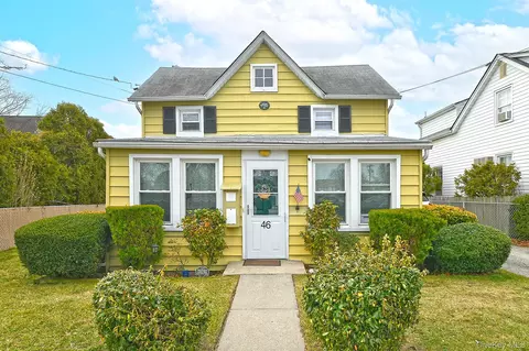 46 Cedar St, Amityville, NY 11701