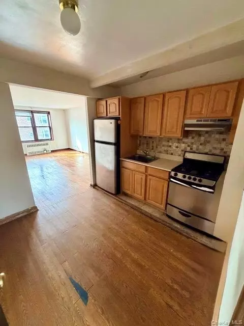 3727 86th St #4A, New York, NY 11372