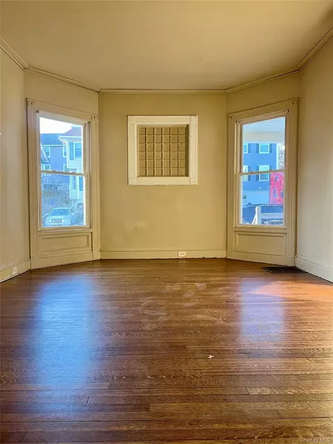 70 Linden Ave, Middletown, NY 10940