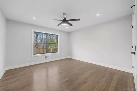 Bedroom - 93 York Rd S, Wallkill, NY 12721 photo 3 of 3