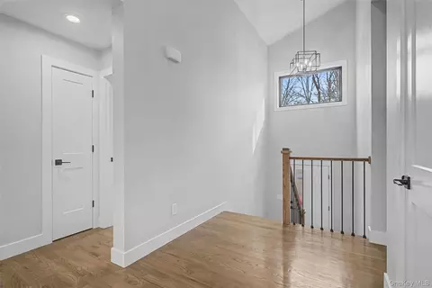 Entry Way - 93 York Rd S, Wallkill, NY 12721 photo 2 of 4