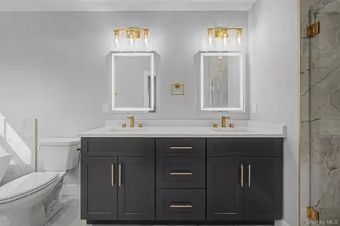 Bath - 93 York Rd S, Wallkill, NY 12721 photo 3 of 5