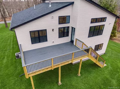 Exterior - 93 York Rd S, Wallkill, NY 12721 photo 6 of 9