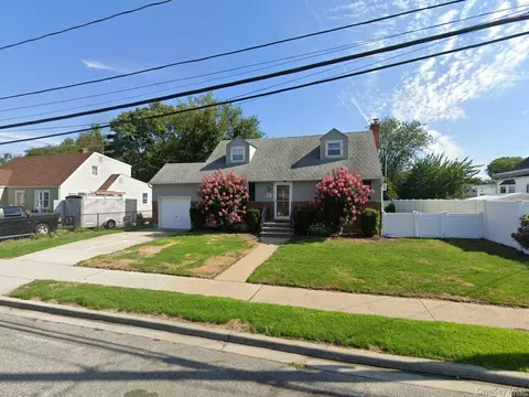 54 Cypress Ave, Bethpage, NY 11714