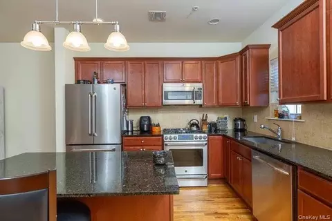 Kitchen - 31 Barley Ln, Patchogue, NY 11772 photo 2 of 3