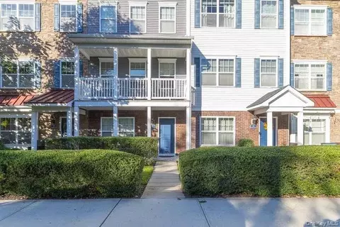 Exterior - 31 Barley Ln, Patchogue, NY 11772 photo 4 of 4