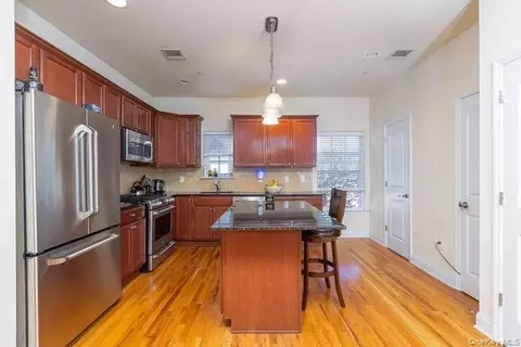 Kitchen - 31 Barley Ln, Patchogue, NY 11772 photo 1 of 3