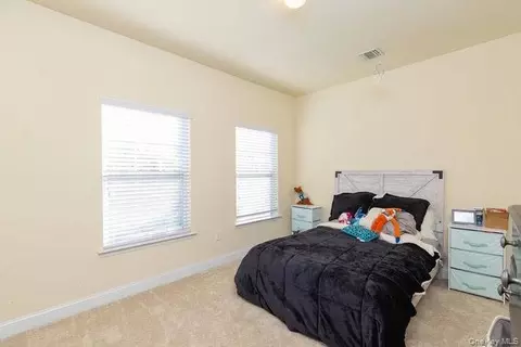 Bedroom - 31 Barley Ln, Patchogue, NY 11772 photo 2 of 2
