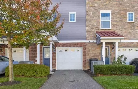 Exterior - 31 Barley Ln, Patchogue, NY 11772 photo 2 of 4