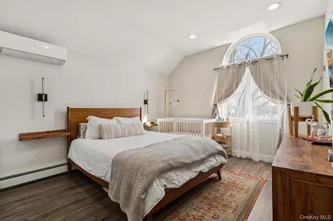 Bedroom - 72 Waverly Ave, Patchogue, NY 11772 photo 1 of 3