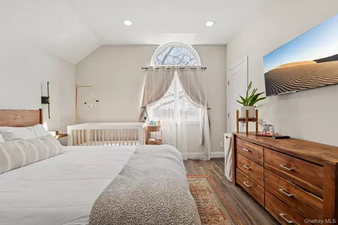 Bedroom - 72 Waverly Ave, Patchogue, NY 11772 photo 2 of 3