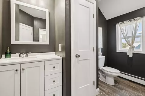 Bath - 72 Waverly Ave, Patchogue, NY 11772 photo 2 of 2