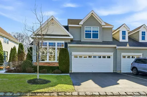 83 Pacific Dunes Ct #83, Medford, NY 11763