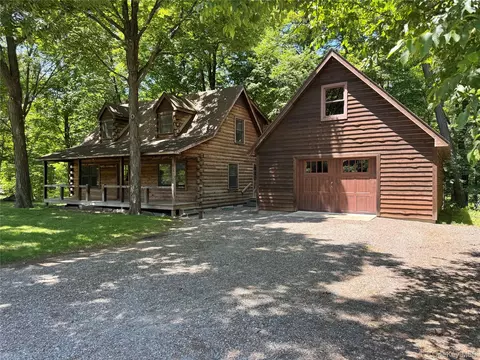 5 Will Palmer Rd, Catskill, NY 12414