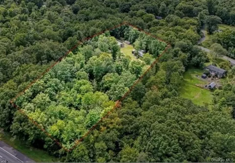 90 Freetown Rd, Plattekill, NY 12589