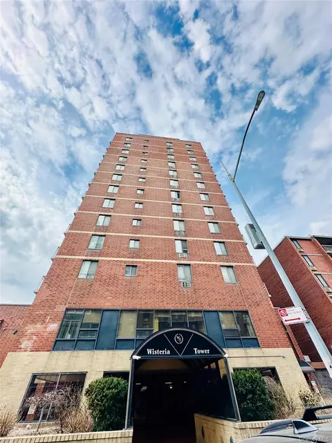 136-17 Maple Ave #5A, New York, NY 11355