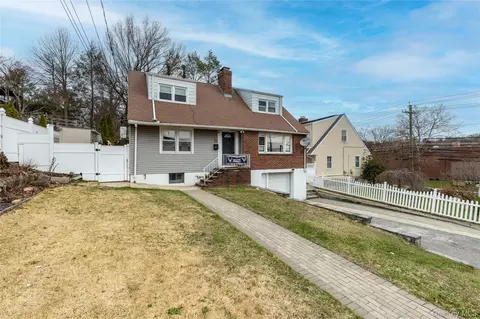 5 Cross Hill Ave, Yonkers, NY 10703