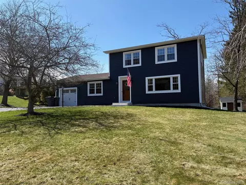 29 Lexington Ave, Highland Mills, NY 10930