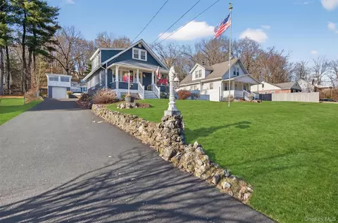 109 S Plank Rd, Newburgh, NY 12550