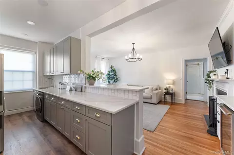 840 Bronx River Rd #5B, Yonkers, NY 10708