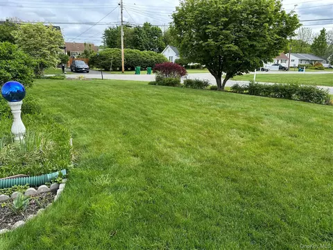 Exterior - 7 Pulaski Rd #7, Fishkill, NY 12524 photo 16 of 17