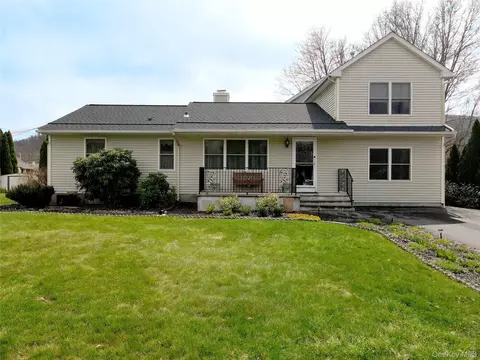 7 Pulaski Rd #7, Fishkill, NY 12524