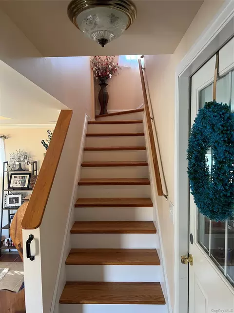 Entry Way - 7 Pulaski Rd #7, Fishkill, NY 12524 photo 1 of 2