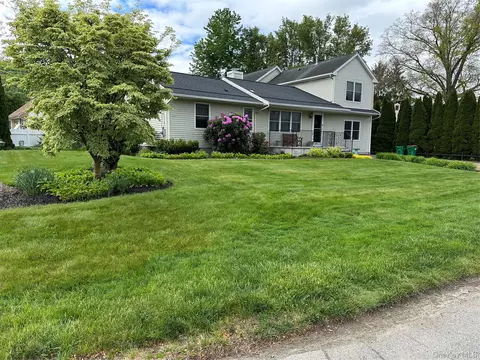 Exterior - 7 Pulaski Rd #7, Fishkill, NY 12524 photo 11 of 17