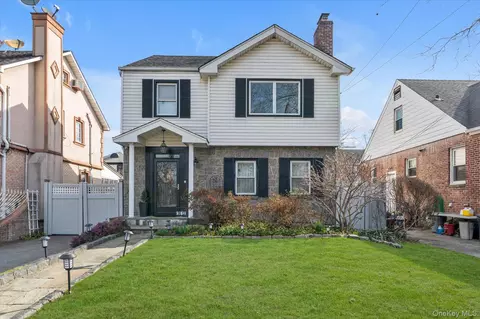 36-13 Clearview Expy, New York, NY 11361