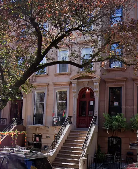 138 Saint James Pl, Brooklyn, NY 11238