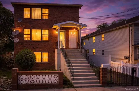 23515 Bentley Rd, New York, NY 11422