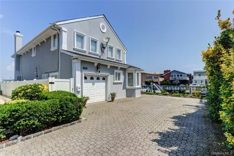 609 E Bay Dr, Long Beach, NY 11561