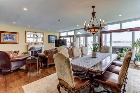 Dining - 609 E Bay Dr, Long Beach, NY 11561 photo 2 of 2
