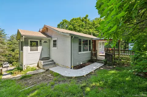 1 Whippoorwill Trl, Monroe, NY 10950