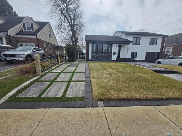 712 Barnes Ave, Baldwin, NY 11510